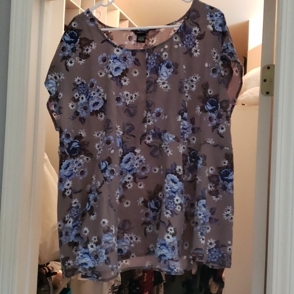 Blouse - Picture 1 of 4